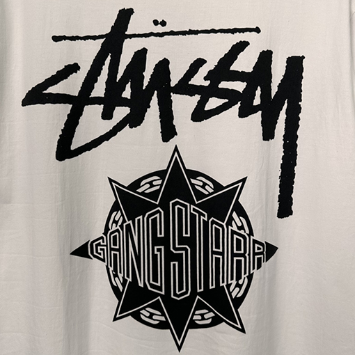 ステューシー半袖 Tシャツ スーパーコピー STUSSY X GANG STARR TEE GS 人物プリントの半袖Tシャツ