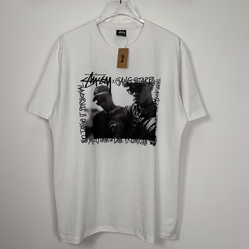 ステューシー半袖 Tシャツ スーパーコピー STUSSY X GANG STARR TEE GS 人物プリントの半袖Tシャツ