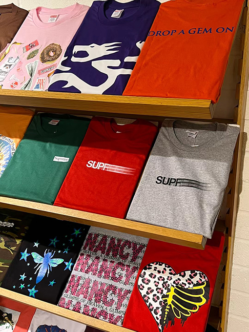 シュプリーム 半袖 Tシャツ スーパーコピー SUPREME 23SS MOTION LOGO TEE 幻影ロゴの半袖Tシャツ