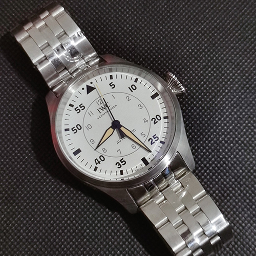 IWC スーパーコピー 新作 頭を大きくして白い顔を三針する 腕時計