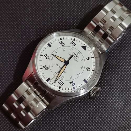 IWC スーパーコピー 新作 頭を大きくして白い顔を三針する 腕時計