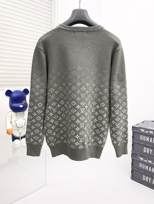 ヴィトン セータースーパーコピー  Louis Vuitton グラデーションロゴテーマのカスタム生地、細かい編み目の秋の新作セーター