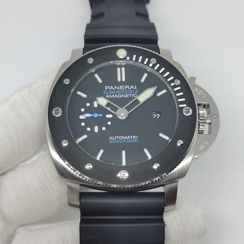 パネライコピー SUBMERSIBLEスニークシリーズ直径47 mm厚さ15 mm自動巻きムーブメント 腕時計