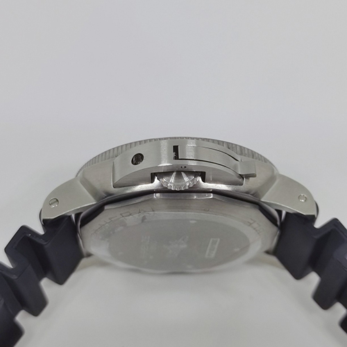 パネライコピー SUBMERSIBLEスニークシリーズ直径47 mm厚さ15 mm自動巻きムーブメント 腕時計