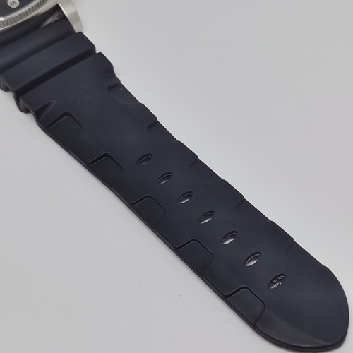 パネライコピー  SUBMERSIBLEスニークシリーズ直径47 mm厚さ15 mm自動巻きムーブメント 腕時計