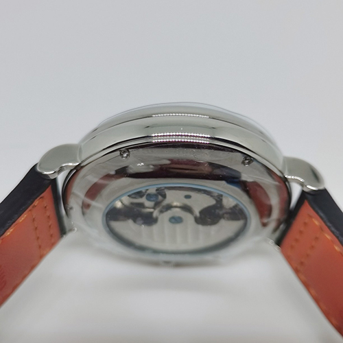 IWC コピー ローマ数字インデックスカーフレザーストラップ自動巻ムーブメント 人気腕時計