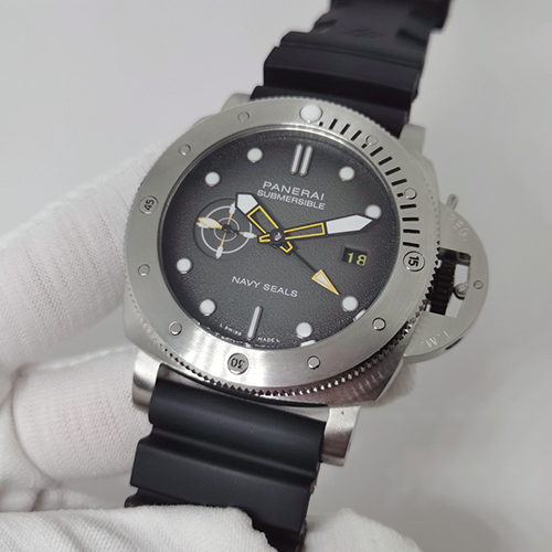 パネライコピー 強化ミネラルガラス自動機械式ムーブメント 腕時計 PAM01323