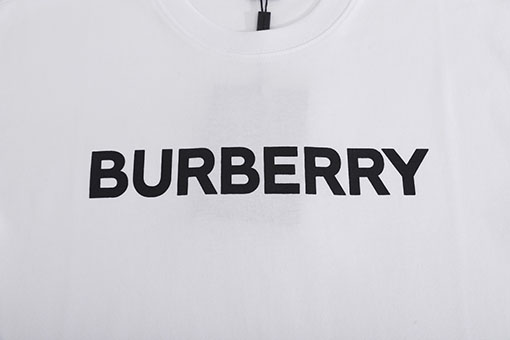 バーバリー半袖Tシャツスーパーコピー BURBERRY ベーシックロゴ半袖Tシャツ