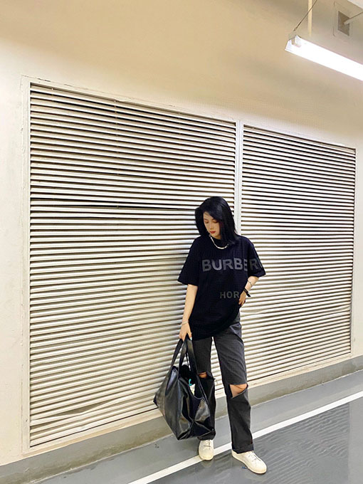 バーバリー半袖Tシャツスーパーコピー BURBERRYプリント半袖Tシャツメンズファッション通販