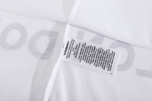 バーバリー半袖Tシャツコピー アシンメトリーなアルファベットワイドフィットホースフェリー大文字ロゴ半袖Tシャツ
