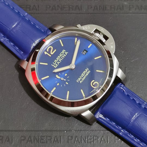 パネライスーパーコピー ブルー面ブルーレザー直径44 mm機械式ムーブメントPAM 01270 新作 腕時計