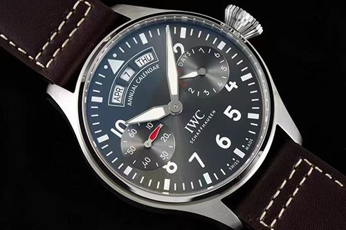 IWC コピー オリジナルの折りたたみバックル裏蓋デザイン メンズ ウォッチ 時計