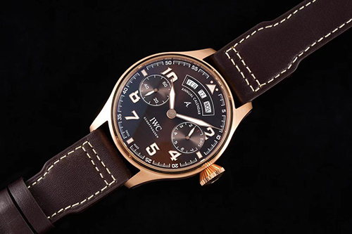 IWC スーパーコピー 裏蓋のデザイン 腕時計 メンズ ウォッチ 時計