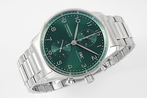 IWCコピー AZは新しい作品を担いでいるIWCポルトガルシリーズのクロノグラフ時計