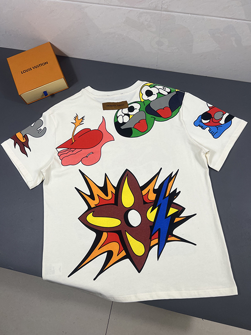 ヴィトン  半袖Tシャツ ヨーロッパランウェイ フレーム  Louis Vuitton 柄炎柄半袖Tシャツ