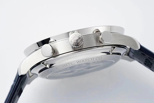 IWCスーパーコピー ムーブメントが一目でわかるメンズ 41 mm 人気時計