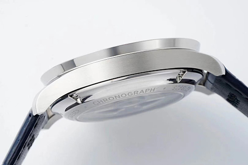 IWCスーパーコピー ムーブメントが一目でわかるメンズ 41 mm 人気時計