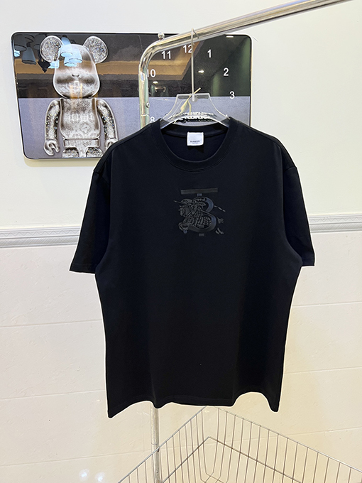 バーバリー TB 半袖Tシャツ スーパーコピー BURBERRYプリント半袖Tシャツメンズファッション