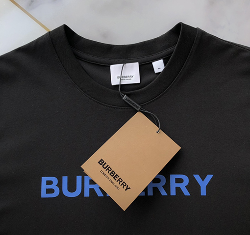 バーバリー半袖Tシャツ スーパーコピー BURBERRYクラシックな文字プリント半袖Tシャツ
