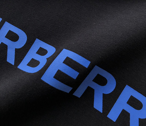 バーバリー半袖Tシャツ スーパーコピー BURBERRYクラシックな文字プリント半袖Tシャツ