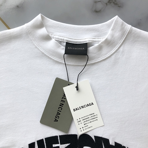 バレンシアガ 半袖Tシャツ スーパーコピー  BALENCIAGA レタリング刺繍ラウンドネック半袖Tシャツ