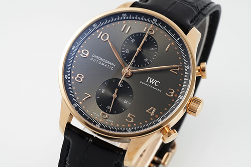 速報新作発表 IWCコピー 幅41mm 時計ケースの磨き技術はオリジナルと完全に一致している