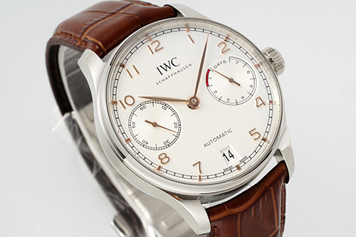 新着情報 IWCスーパーコピー イタリアンカーフレザーとIWCオリジナルレベルの折りたたみバックル 時計