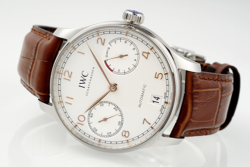 新着情報 IWCスーパーコピー イタリアンカーフレザーとIWCオリジナルレベルの折りたたみバックル 時計