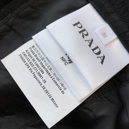 プラダ 短パン スーパーコピー PRADAメンズ ショート ハーフパンツ