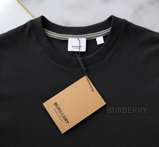 バーバリー 半袖Tシャツ スーパーコピー レターバッジ半袖TシャツBURBERRY シンプルなクラシックなデザイン