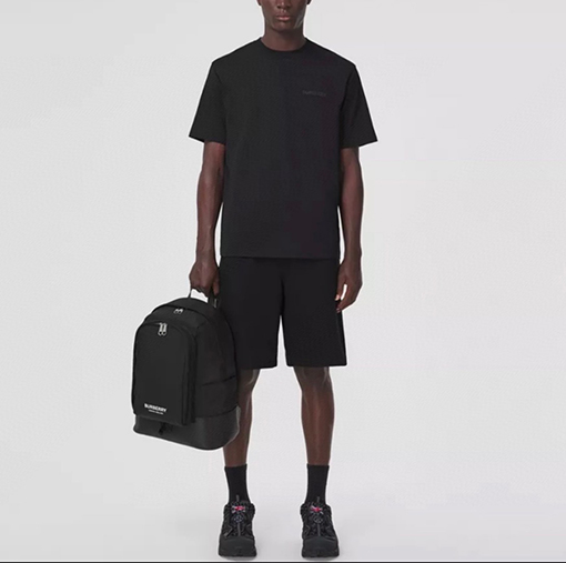 バーバリー 半袖Tシャツ スーパーコピー レターバッジ半袖TシャツBURBERRY シンプルなクラシックなデザイン