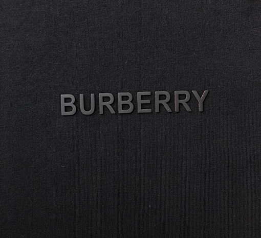 バーバリー 半袖Tシャツ スーパーコピー レターバッジ半袖TシャツBURBERRY シンプルなクラシックなデザイン