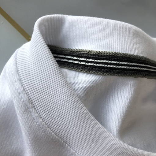 バーバリー 半袖Tシャツ スーパーコピー レターバッジ半袖TシャツBURBERRY シンプルなクラシックなデザイン