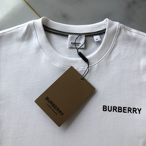 バーバリー 半袖Tシャツ スーパーコピー レターバッジ半袖TシャツBURBERRY シンプルなクラシックなデザイン