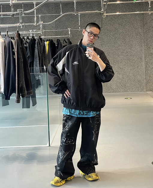 バレンシアガ デニムパンツ スーパーコピー BALENCIAGA 最新グラフィティデニムパンツ