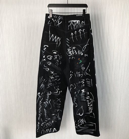 バレンシアガ デニムパンツ スーパーコピー BALENCIAGA 最新グラフィティデニムパンツ