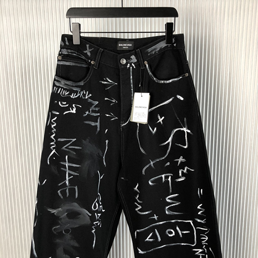 バレンシアガ デニムパンツ スーパーコピー BALENCIAGA 最新グラフィティデニムパンツ