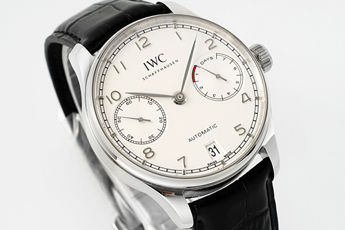 IWCコピー 牛革とIWCオリジナルレベルの折りたたみバックル 大人気商品 時計