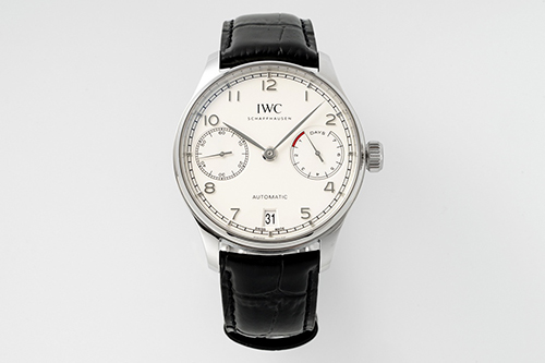 IWCコピー 牛革とIWCオリジナルレベルの折りたたみバックル 大人気商品 時計