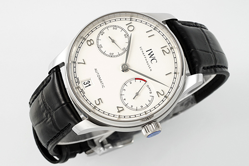 IWCコピー 牛革とIWCオリジナルレベルの折りたたみバックル 大人気商品 時計