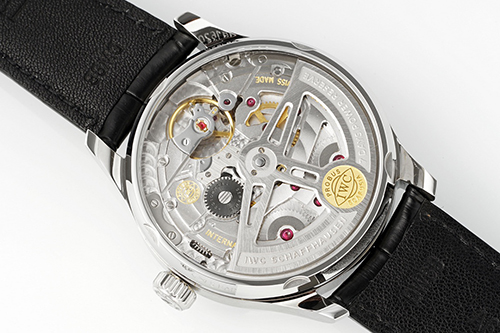 IWCコピー  牛革とIWCオリジナルレベルの折りたたみバックル 大人気商品 時計