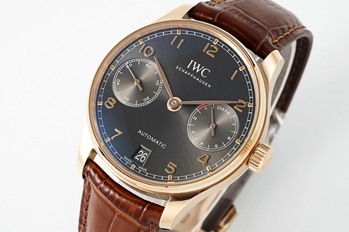 IWCスーパーコピー 防水 文字盤 サファイアミラー 機能性良い メンズ時計