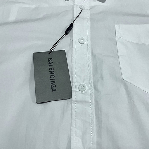 バレンシアガシャツ コピー  背中 BALENCIAGAロゴプリント  人気 シャツ