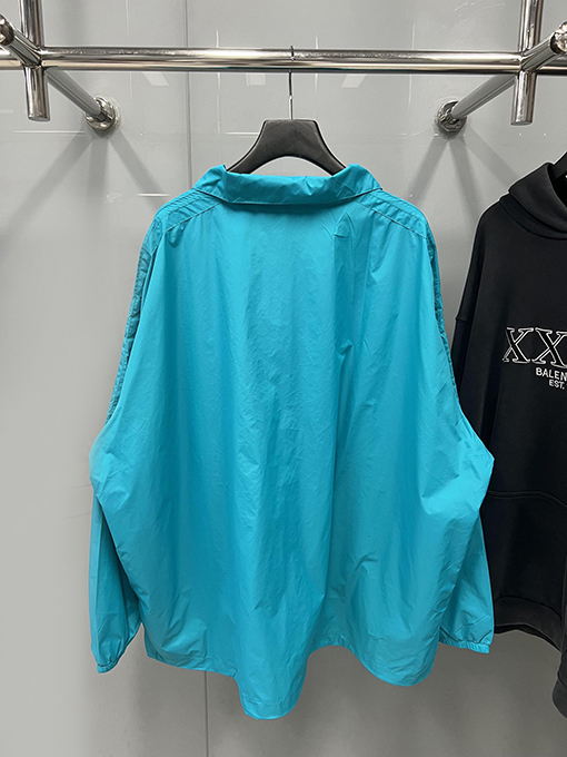 バレンシアガ アウター BALENCIAGA ロゴプリントの前副パネルウィンドブレーカー ジップアップ ジャケット アウター