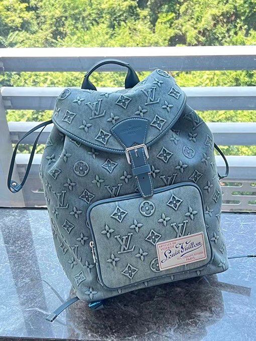 ヴィトンリュックサック スーパーコピー ダブルショルダーバッグ、モノグラム柄の浮き彫り刺繍入りジーンズ生地 M22534