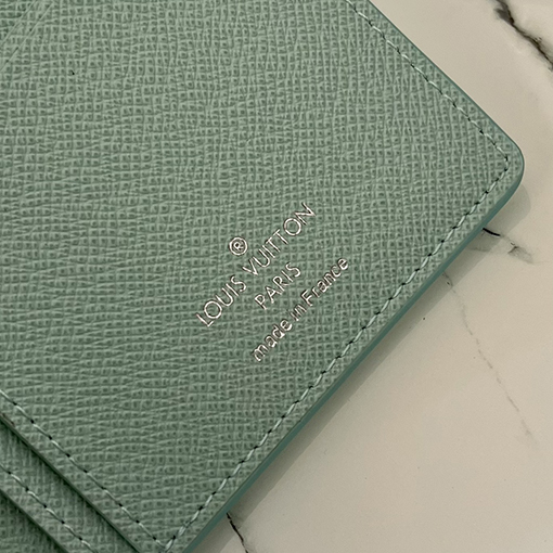 ヴィトン  財布 スーパーコピー Louis Vuitton の Brazza財布     M82306