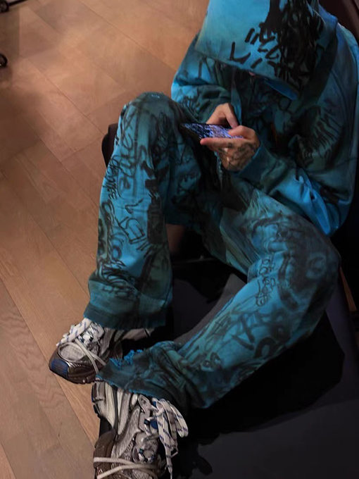 バレンシアガ スウェットパンツスーパーコピー  BALENCIAGA の全身手描きグラフィティアート
