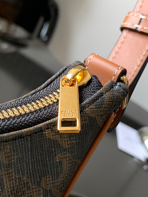 セリーヌ ハーフムーンバッグ スーパーコピー    CELINE AVA TRIOMPHE 肩掛けハーフムーンバッグ