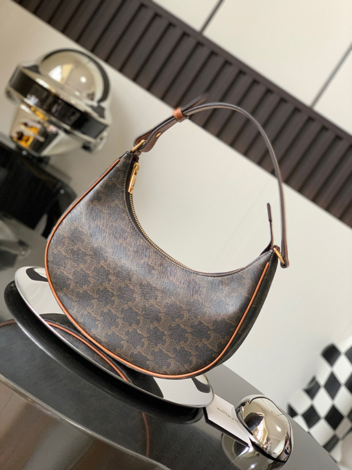 セリーヌ ハーフムーンバッグ スーパーコピー    CELINE AVA TRIOMPHE 肩掛けハーフムーンバッグ