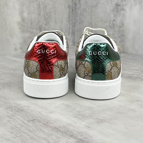 グッチスーパーコピー メンズ レディース Gucci 2023 ACE白い靴シリーズ